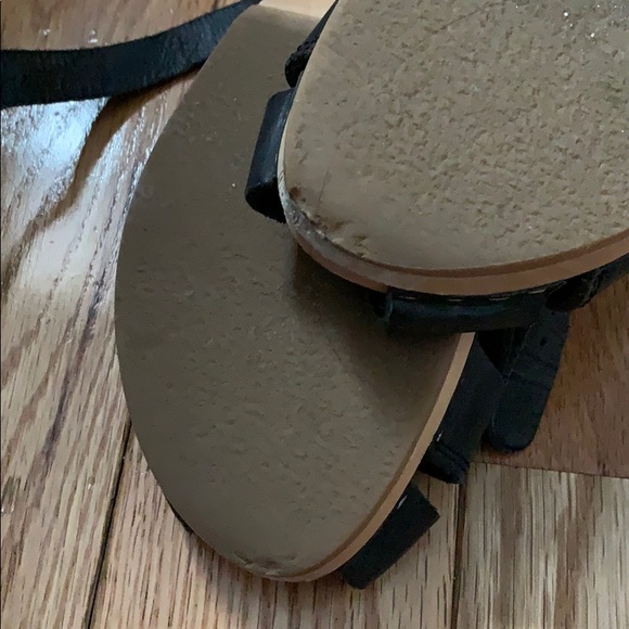 Sandle - Picture 3 of 6